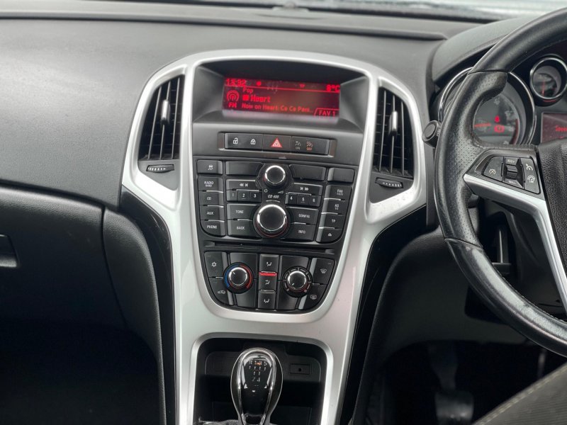 VAUXHALL ASTRA