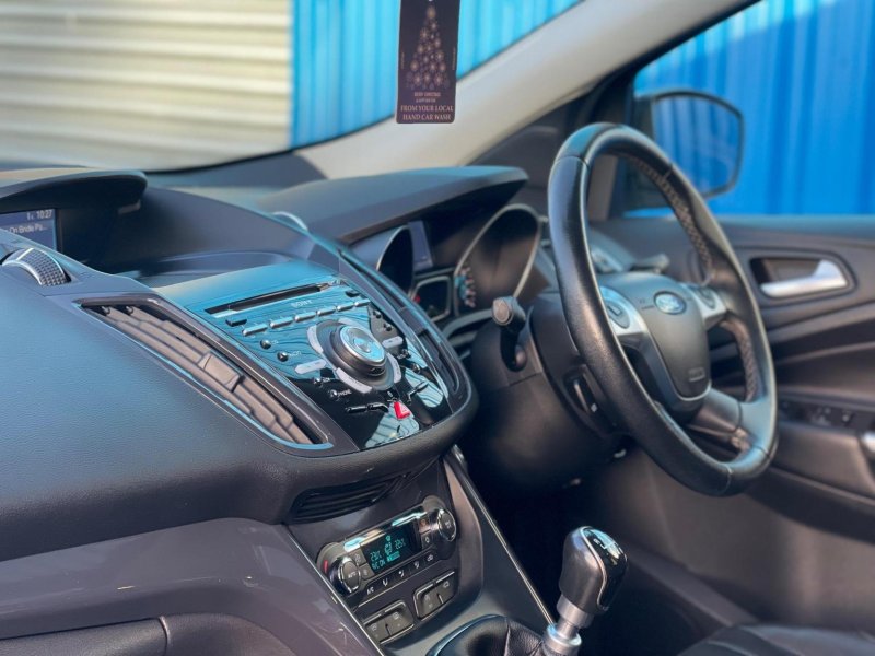 FORD KUGA