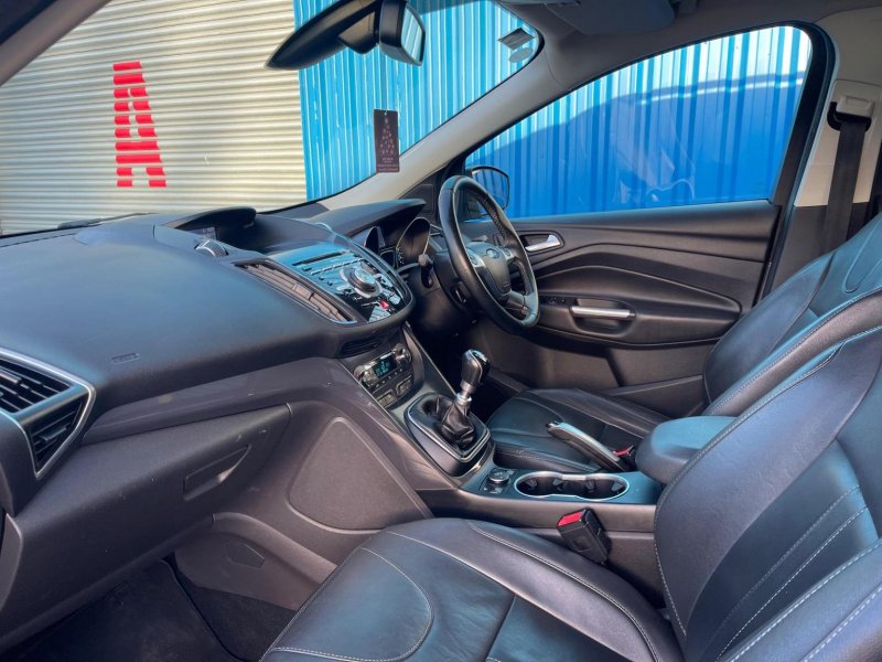 FORD KUGA