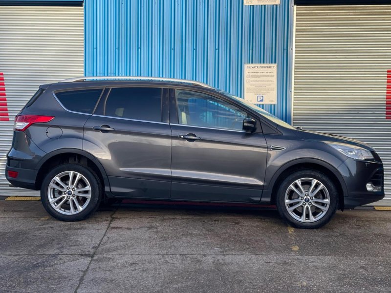 FORD KUGA