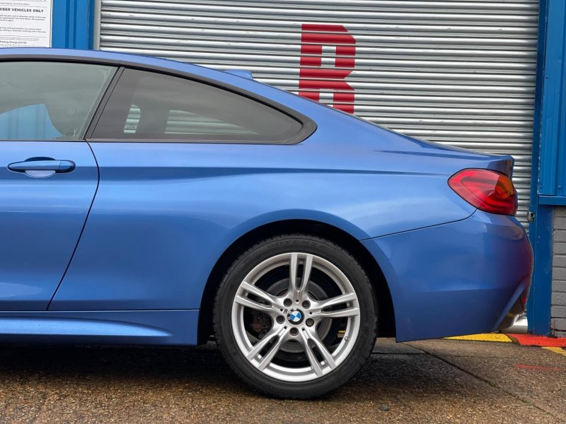 BMW 4 SERIES