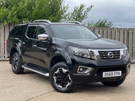 NISSAN NAVARA 2.3 dCi Tekna Auto 4WD Euro 6 4dr